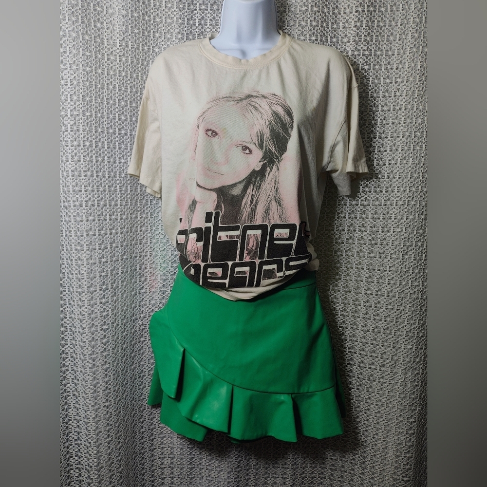 Green Ruffled Women's Skirt - Picture 2 of 13